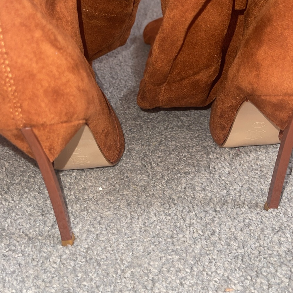 Rust brown thigh high boots - Picture 3 of 7